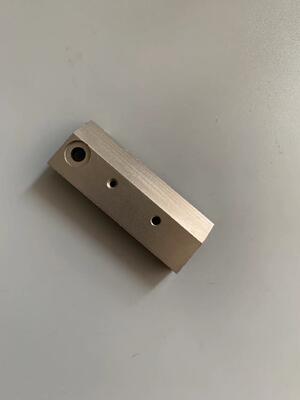 Tappo universale per macchine da cucire Martini 3214 e Muller Matini - Metallo resistente alle alte temperature