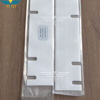 Lama Wash Up per Roland 700 con dimensioni 1102×56×1mm e 13 fori in plastica alta