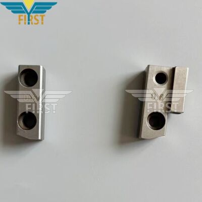 75 Set di pezzi e lame per spingere la testa dell'unghia su macchine per l'impiego delle unghie con spinta sinistra/destra e alimentazione controllata